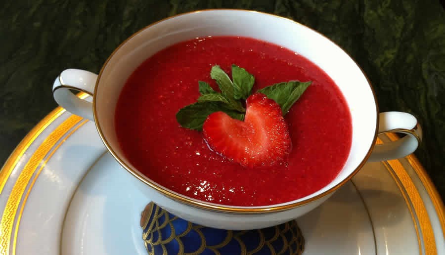 Soupe de fraises à la menthe - à partir de 12 mois